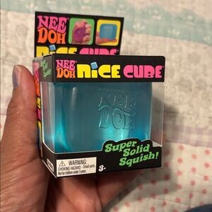 NeeDoh Nice Cube Super Solid Squish! - Blue